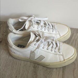 Veja Neutral Campo Sneakers